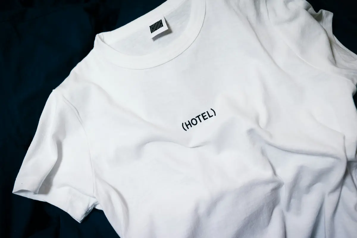 Oversized nostalgic graphic tee in heavyweight cotton
